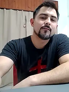Bradd_32 live cam on StripChat