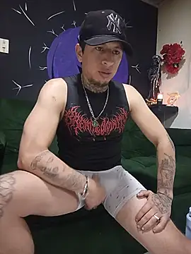 Valentino_DominusDirty webcam
