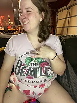 Strawberrykisses96 webcam