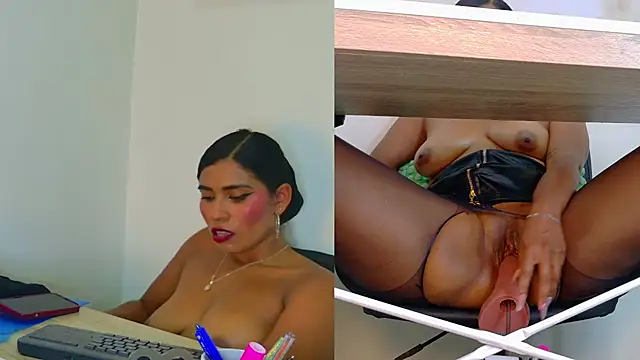 Meganlove__ webcam