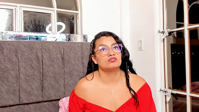 MiaKleinX webcam