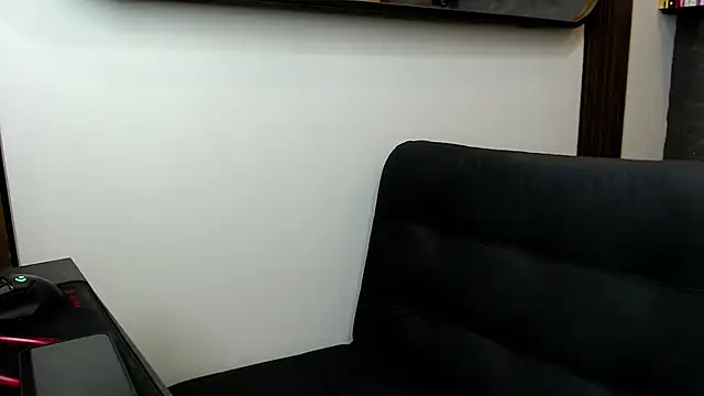 Pavaie - Male webcam sex chat