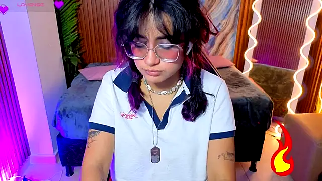 kristen_tay webcam