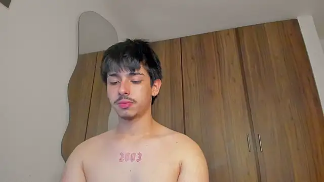 Maximo_Miller webcam