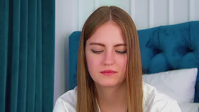 SofiaSarvains webcam