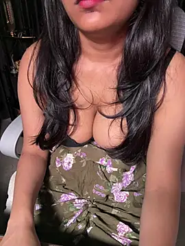 Lucky_Flora webcam