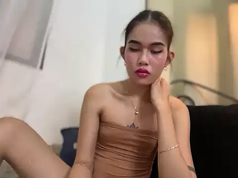 Modella: Fra_La