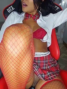 moreninhasilva (F young) - Ficar de 4 + dedinhos na bucetinha 🔥