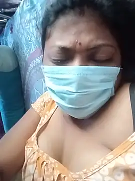 queen_96 (F young) - Bra open