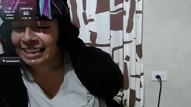 Acelinrose live cam on StripChat
