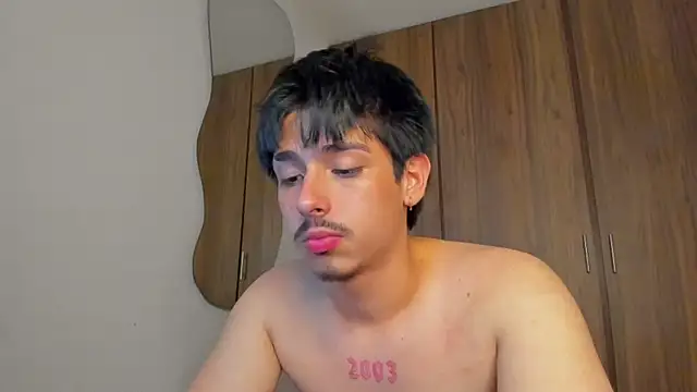 Maximo_Miller webcam