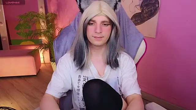FoxyPuff webcam