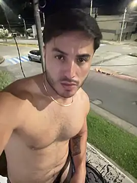 noahstevenss live cam on StripChat