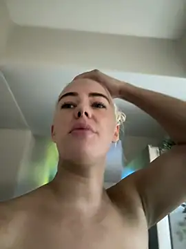 whitechocolate100M webcam