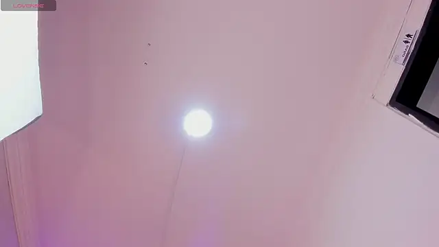 cami_rouxxx_ webcam
