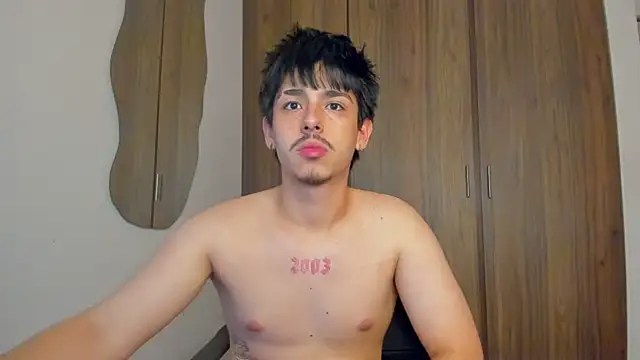 Maximo_Miller webcam