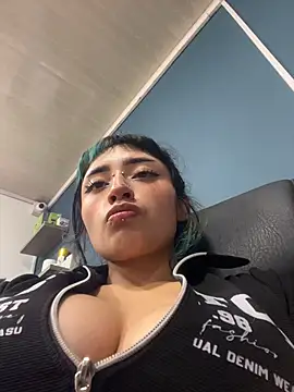 baby_akuma_ webcam