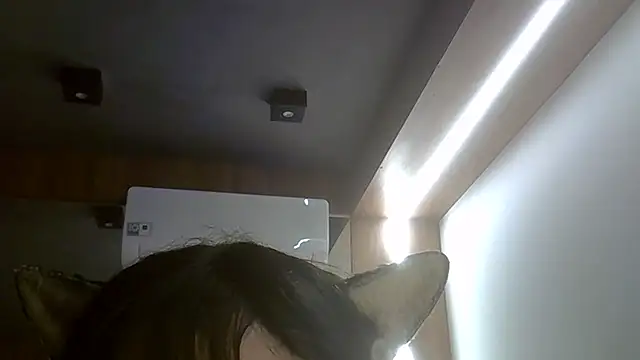 SkinnyKitten live cam