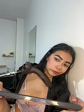 cherry_skinnyy_ webcam