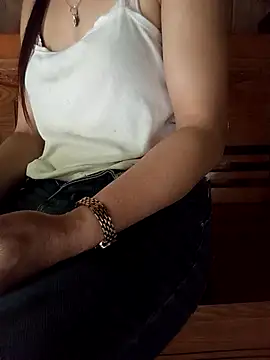 Heryy_xx live cam on StripChat