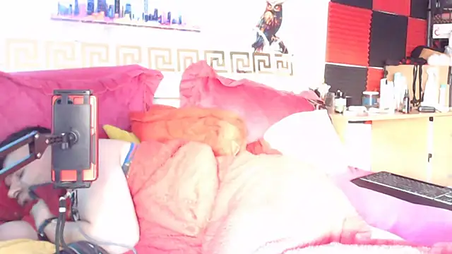 Hugec0ck007 live cam on StripChat