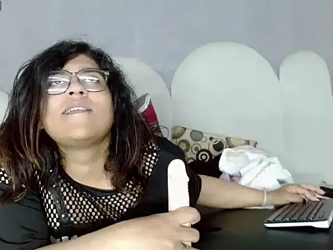 jessie_dark30 webcam