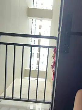 Selenaaaaa live cam