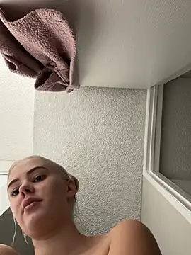 whitechocolate100M webcam
