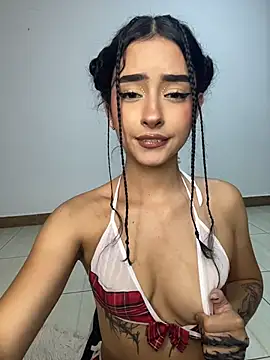 rossemelody (F teen) - See under my skirt every time you vibe👅