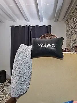kylie_blck (Ask my age) - Flash Ass+1Pic+3 SurpriseVideo