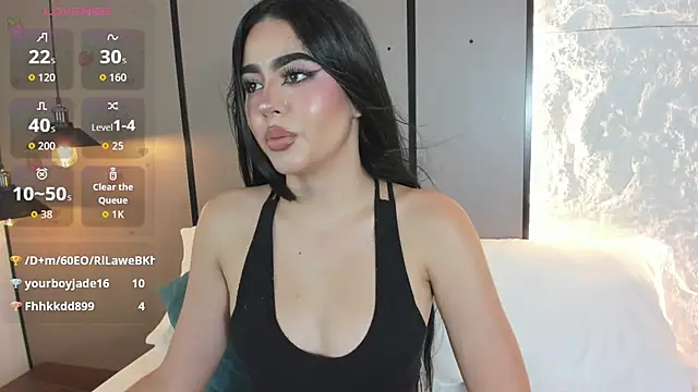 elara_bloom_ live cam on StripChat