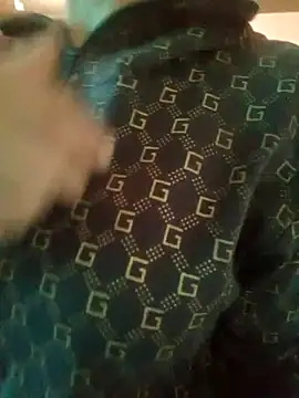 Bella-lynlyn live cam on StripChat