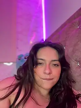 Yovng___Lau webcam