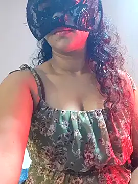 Chathunii live cam on StripChat
