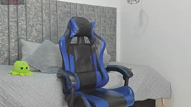 Calvin_Hunter webcam