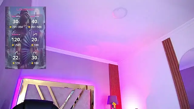 Tiffany_Valentiine webcam