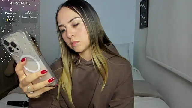 sophie_morenoo webcam