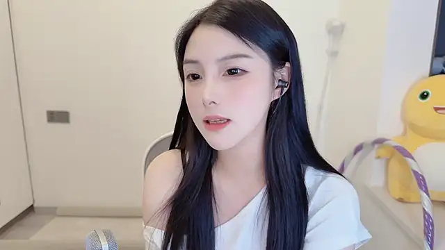 holo_love live cam on StripChat