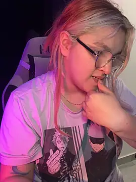 Sophia_Weest99 webcam