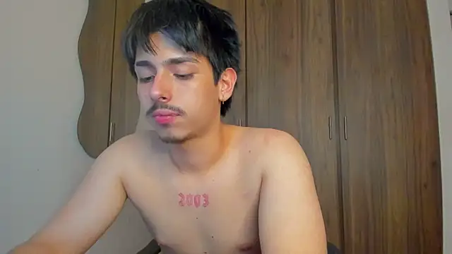 Maximo_Miller webcam
