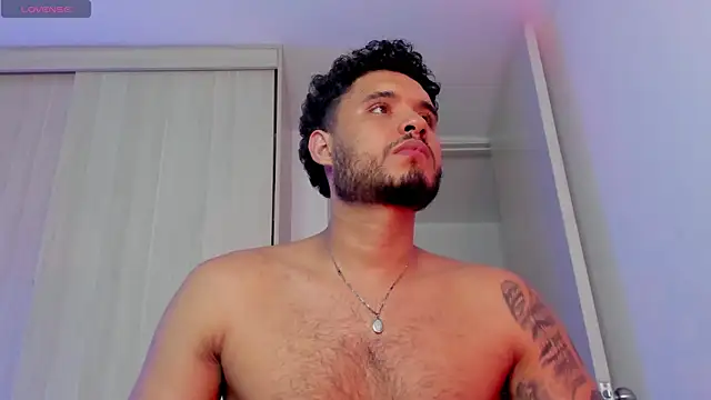 AUSTINN_TORRES live cam on StripChat