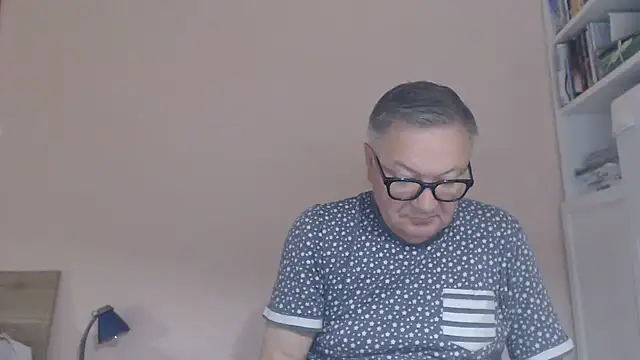 YOU6me live cam on StripChat