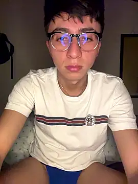 CamiRojas_boy webcam