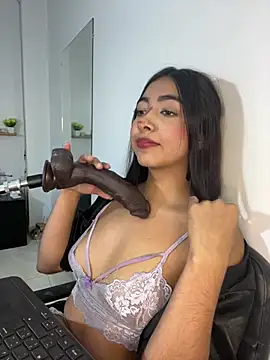 cherry_skinnyy_ webcam