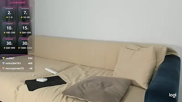 AmelinaLove live cam on StripChat