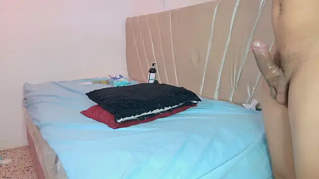 aly_n_sebas live sex cam