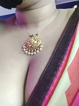 Anjali-Queen webcam