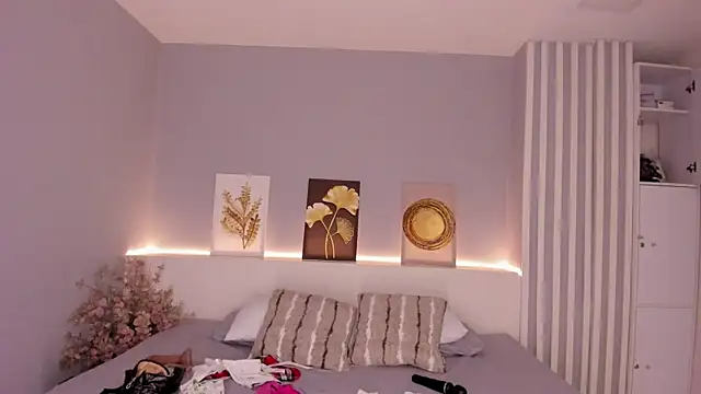 MelissaSaenzgh_ live cam on StripChat