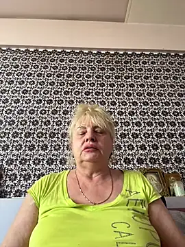 AnastasiaGrey777 live cam on StripChat