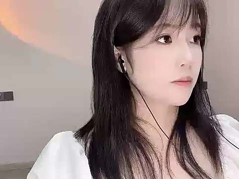 YIYI_0102 webcam